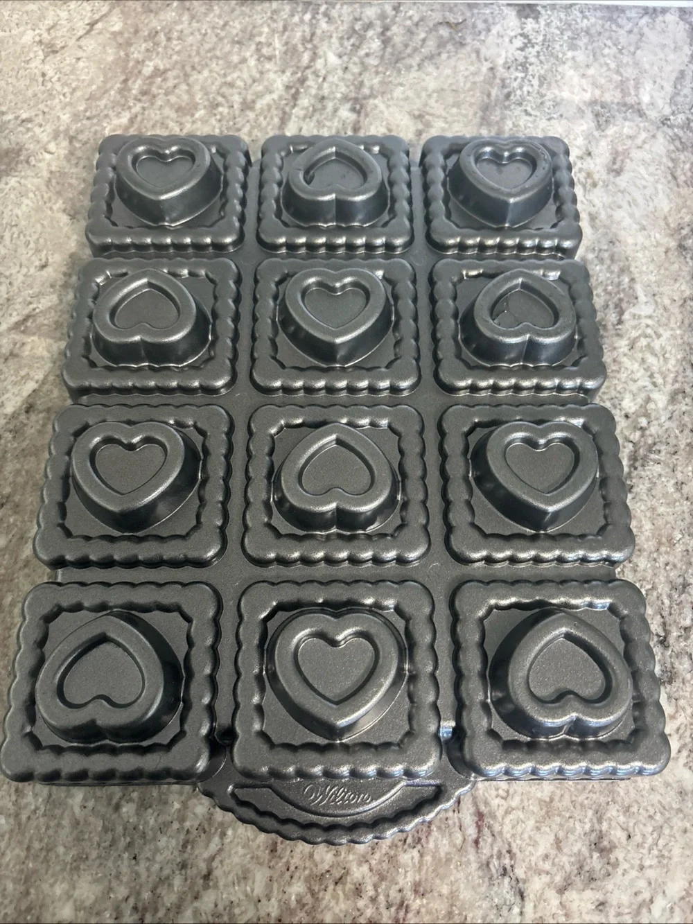 Wilton Heart Cake Pan Nonstick Brownie Mold 12 Cavity Baking Pan Heavy Duty!
